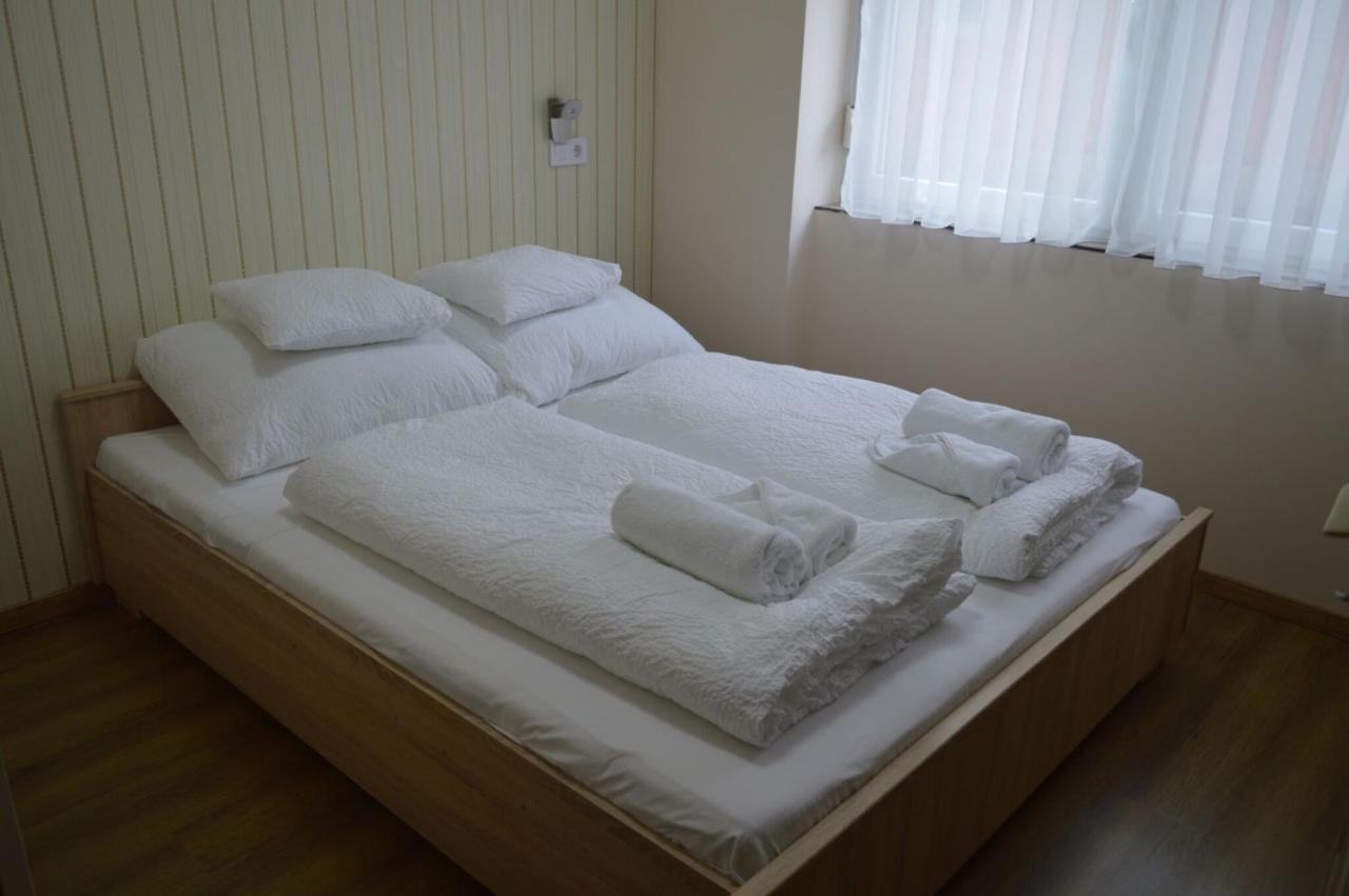 Bettina Vendeghaz Appartement Kiskoros Buitenkant foto
