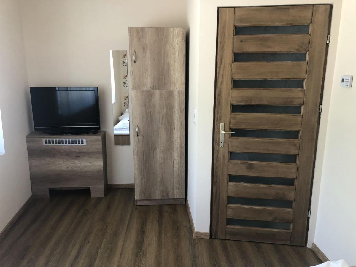 Bettina Vendeghaz Appartement Kiskoros Buitenkant foto