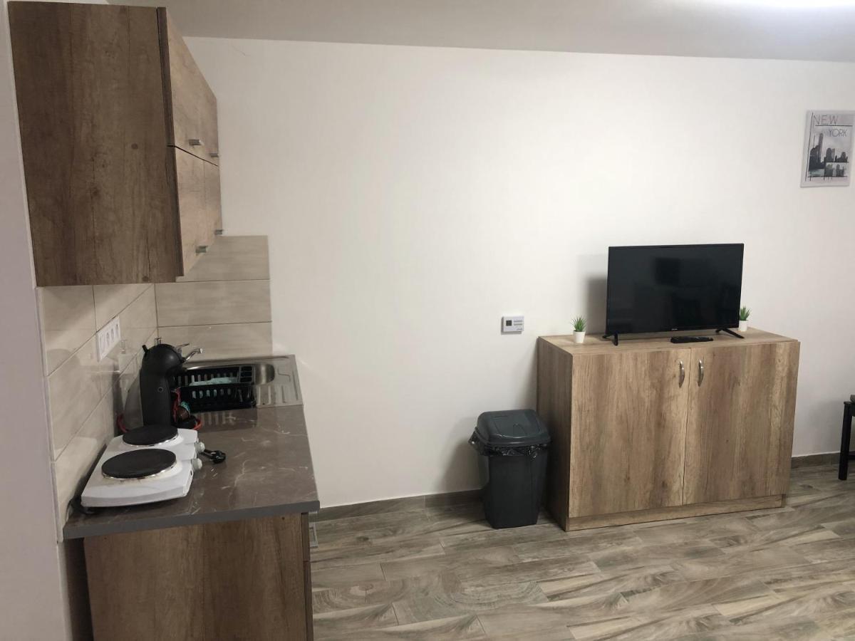 Bettina Vendeghaz Appartement Kiskoros Buitenkant foto